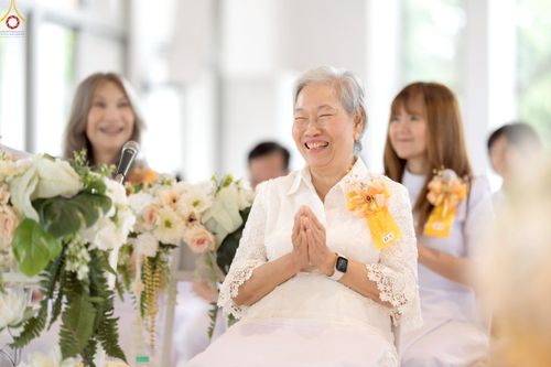 ภาพ No.239457:วันอาทิตย์ที่ 17 สิงหาคม พ.ศ. 2568 พิธีกดปุ่มอัญเชิญรูปเหมือน พระมงคลเทพมุนี (สด จันทสโร)  ณ มหาวิหารแก้วพระมงคลเทพมุนี  ศูนย์ปฏิบัติธรรมแก้วเมืองเลย