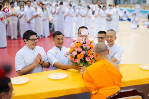 ภาพ No.127392:พิธีมุทิตาสักการะ พระครูปลัดรัตนวีรวัฒน์ เจ้าอาวาสวัดพระธรรมกาย วันอาทิตย์ที่ 3 มีนาคม พ.ศ. 2567