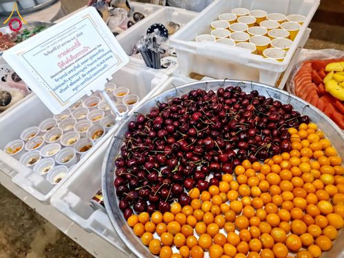 ภาพ No.202366:พิธีถวายภัตตาหารเป็นสังฆทาน แด่พระธรรมยาตรา ณ วัดพระธรรมกาย ตำบลคลองสาม อำเภอคลองหลวง จังหวัดปทุมธานี ในโครงการธรรมยาตรา กตัญญูบูชา มหาปูชนียาจารย์ พระมงคลเทพมุนี(สด จนฺทสโร) พระผู้ปราบมาร อนุสรณ์สถาน 7 แห่ง ปีที่ 13 วันที่ 27 มกราคม พ.ศ. 2568