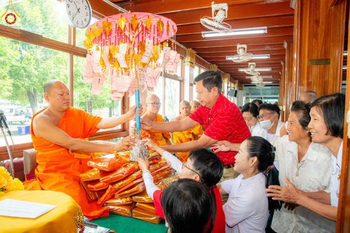 ภาพ No.203443:พิธีทอดผ้าป่าทำนุบำรุงศาสนสถาน ณ วัดปรางค์หลวง ตำบลบางม่วง อำเภอบางใหญ่ จังหวัดนนทบุรี ในโครงการธรรมยาตรา กตัญญูบูชา มหาปูชนียาจารย์ พระมงคลเทพมุนี(สด จนฺทสโร) พระผู้ปราบมาร อนุสรณ์สถาน 7 แห่ง ปีที่ 13 วันที่ 29 มกราคม พ.ศ. 2568