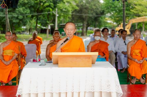 ภาพ No.246918:วันอาทิตย์ที่ 14 กันยายน พ.ศ. 2568 พิธีทอดผ้าป่า ซื้อดิน ปรับพื้นที่ลานธรรม  และพิธีกลั่นแผ่นดิน โปรยทราย สถาปนาองค์พระเจดีย์ เพื่อสร้างสันติภาพโลก  ณ ศูนย์ปฏิบัติธรรมสระบุรี อ.พระพุทธบาท จ.สระบุรี