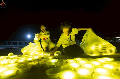 ภาพ No.241247:วันพุธที่ 27 สิงหาคม พ.ศ. 2568 พิธีฉลองชัยสวดมนต์ บทธัมมจักกัปปวัตตนสูตร ครบ 7,650,575,757 จบ ในวันธรรมชัย วัดพระธรรมกาย