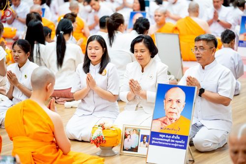 ภาพ No.217256:วันเสาร์ที่ 12 เมษายน พ.ศ. 2568 พิธีบรรพชา พิธีขอศีลและขอนิสสัย พิธีมอบบาตร ในโครงการอุปสมบทหมู่ บูชาธรรมหลวงพ่อธัมมชโย, โครงการธรรมทายาท ระดับอุดมศึกษา รุ่นที่ 52 ,  โครงการบวชพระนานาชาติ AEC & WAB CEO รุ่นที่ 4 ณ วัดพระธรรมกาย