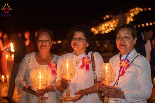 ภาพ No.132407:พิธีจุดโคมประทีปถวายเป็นพุทธบูชา ในโครงการบรรพชา 1,250 รูป ณ แดนประสูติ สวนลุมพินี ประเทศเนปาล วันที่ 17 มีนาคม พ.ศ. 2567