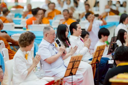 ภาพ No.233591:วันจันทร์ที่ 7 กรกฎาคม พ.ศ. 2568 จังหวัดบุรีรัมย์รวมใจ สัมมนาคณะสงฆ์ เพื่อฟื้นฟูพระพุทธศาสนา  โครงการทอดกฐินสามัคคีทั่วไทย 30,000 วัด ประจำปีพุทธศักราช 2568 และพิธีถวายมหาสังฆทาน 300 กว่าวัด โดยคณะศิษยานุศิษย์ บูชาธรรม 81 ปี หลวงพ่อธัมมชโย  ณ วัดกลาง พระ