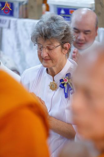 ภาพ No.202210:พิธีเจริญพระพุทธมนต์ ปฏิบัติธรรม มอบทุนการศึกษา ถวายสังฆทาน 108 วัด เพื่อถวายเป็นพุทธบูชา และขับเคลื่อนโครงการหมู่บ้านรักษาศีล 5 โดยคณะสงฆ์จังหวัดนครปฐม คณะศิษยานุศิษย์วัดพระธรรมกาย โครงการธรรมยาตรา ปีที่ 13 ณ วัดบางปลา อำเภอบางเลน จังหวัดนครปฐม