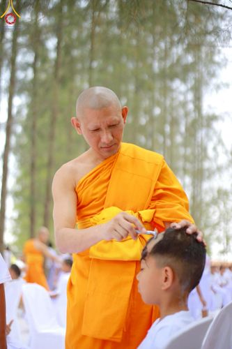 ภาพ No.213846:วันเสาร์ที่ 29 มีนาคม พ.ศ. 2568 พิธีตัดปอยผม ขอขมาผู้ปกครอง มอบบาตร-ผ้าไตร และพิธีบรรพชาสามเณร ณ ศูนย์ปฏิบัติธรรมจังหวัดระยอง (บ้านช่องลม) ต.บางบุตร อ.บ้านค่าย จ.ระยอง