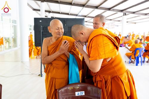 ภาพ No.156211:พิธีถวายสังฆทานแด่คณะสงฆ์ 323 วัด 4 จังหวัดชายแดนภาคใต้ ปีที่ 20 ครั้งที่ 173 พิธีมอบกองทุนหนุนแรงใจช่วยครูใต้ ปีที่ 17 ครั้งที่ 137 วันเสาร์ที่ 21 กันยายน พ.ศ.2567 ณ ศูนย์ปฏิบัติธรรมภาคใต้ อ.บางกล่ำ จ.สงขลา