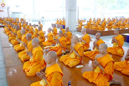 ภาพ No.240141:วันเสาร์ที่ 23 สิงหาคม พ.ศ. 2568 (วันพระ แรม 14 ค่ำ เดือน 9) พิธีบุพเปตพลี ครั้งที่ 169 ร่วมอุทิศบุญแด่หมู่ญาติที่ล่วงลับไปแล้ว และสืบทอดอายุพระพุทธศาสนา ณ หอฉันคุณยายอาจารย์ฯ วัดพระธรรมกาย