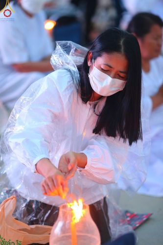 ภาพ No.118248:พิธีจุดประทีปถวายเป็นพุทธบูชา และบูชาธรรมมหาปูชนียาจารย์ พระมงคลเทพมุนี(สด จนฺทสโร) วันที่ 24 มกราคม พ.ศ. 2567 ณ อนุสรณ์สถานบางปลา อ.บางเลน จ.นครปฐม