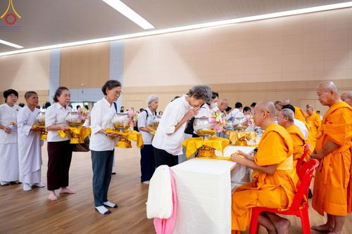 ภาพ No.206955:พิธีถวายโคมมาฆประทีป น้อมถวายเป็นพุทธบูชา แด่คณะพระภิกษุ สามเณร วัดพระธรรมกาย วันอาทิตย์ที่ 9 กุมภาพันธ์ พ.ศ. 2568 ณ ห้องแก้วสารพัดนึก 2 สภาธรรมกายสากล วัดพระธรรมกาย จังหวัดปทุมธานี