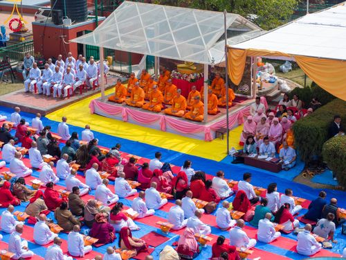 ภาพ No.129775:พิธีตัดปอยผมและแห่นาคธรรมทายาท ในโครงการบรรพชา 1,250 รูป ณ แดนประสูติ สวนลุมพินี ประเทศเนปาล วันที่ 2 มีนาคม พ.ศ. 2567