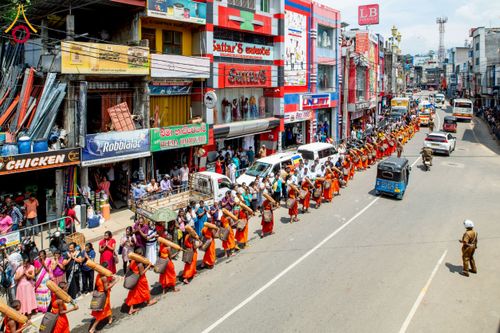 ภาพ No.226314:วันที่ 7-10 พฤษภาคม พ.ศ. 2568 โครงการเดินธรรมยาตรา สยาม-ลังกา ธรรมยาตรา ฉลองเทศกาลวิสาขบูชาแห่งชาติ ศรีลังกา บูชาธรรม 81 ปี หลวงพ่อธัมมชโย เมืองนูวราอิลิยา ประเทศศรีลังกา