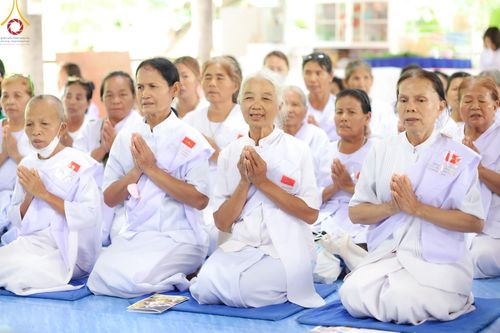 ภาพ No.155067:โครงการอุบาสกแก้ว อุบาสิกาแก้ว รุ่นที่ 2 ตัวแทนทอดกฐินสามัคคีทั่วไทย 30,000 วัด บูชาธรรม 80 ปี หลวงพ่อธัมมชโย จังหวัดบุรีรัมย์ ระหว่างวันที่ 13-15 กันยายน พ.ศ. 2567