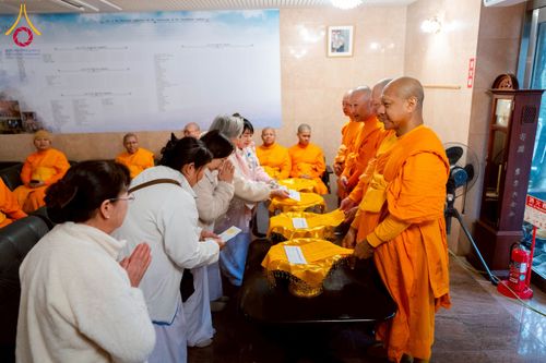 ภาพ No.221030:วันที่ 13 เมษายน พ.ศ. 2568 พิธีโปรยรัตนชาติปฐมเริ่มสถาปนาเจดีย์ และ พิธีเปิดหมู่บ้านปฏิบัติธรรม เพื่อการบรรลุธรรม ณ วัดป่าธรรมกายนานาชาติโทชิหงิ  ประเทศญี่ปุ่น