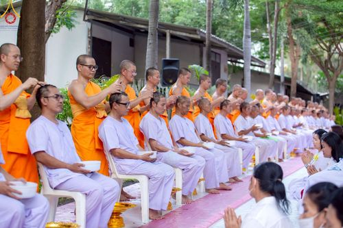 ภาพ No.216751:วันอาทิตย์ที่ 6 เมษายน พ.ศ. 2568 พิธีตัดปอยผม และปลงผมนาคธรรมทายาท โครงการบวชบูชาธรรม81ปี หลวงพ่อธัมมชโย โครงการ 1 และ 2 โครงการนานาชาติ AEC&WAB รุ่น CEO (ผู้บริหาร) รุ่นที่4 ณ หมู่บ้านบรรลุธรรม วัดพระธรรมกาย