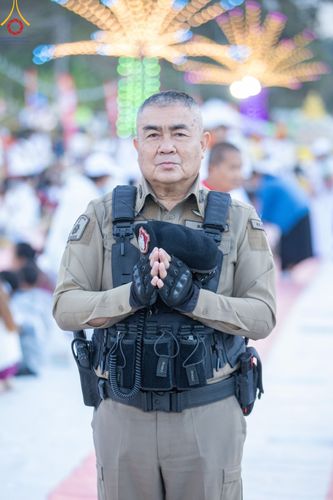 ภาพ No.187213:พิธีตักบาตรพระ ๕๐๐ รูป "สร้างบุญใหญ่ ส่งท้ายปีเก่า ต้อนรับปีใหม่ ๒๕๖๘" วันเสาร์ที่ ๒๘ ธันวาคม พ.ศ. ๒๕๖๗ ณ ถนนหน้าที่ว่าการอำเภอภูเรือ จังหวัดเลย