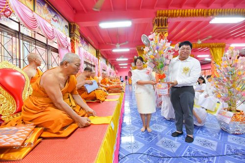 ภาพ No.203579:พิธีทอดผ้าป่าทำนุบำรุงศาสนสถาน ณ วัดตะเคียน ตำบลบางคูเวียง อำเภอบางกรวย จังหวัดนนทบุรี ในโครงการธรรมยาตรา กตัญญูบูชา มหาปูชนียาจารย์ พระมงคลเทพมุนี(สด จนฺทสโร) พระผู้ปราบมาร อนุสรณ์สถาน 7 แห่ง ปีที่ 13 วันที่ 29 มกราคม พ.ศ. 2568