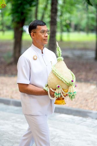 ภาพ No.227426:วันเสาร์ที่ 31 พฤษภาคม พ.ศ. 2568 พิธีเวียนประทักษิณรอบพระอุโบสถ ในพิธีอุปสมบท สามเณรเตรียม DCI รุ่นที่ 22 ณ อุโบสถพระไตรปิฎก วัดพระธรรมกาย