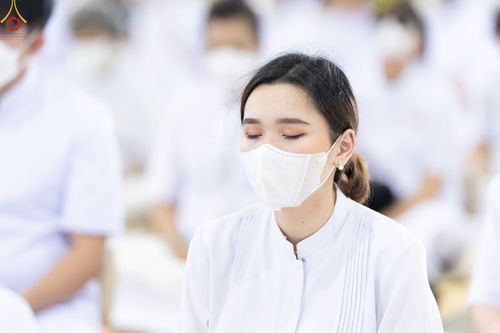 ภาพ No.89511:พิธีตักบาตร ข้าวสารอาหารแห้ง พิธีบูชาข้าวพระ และพิธีจุดเทียนใจ ไฟนิรันดร์  อนันตชัย ณ สภาธรรมกายสากล วัดพระธรรมกาย วันอาทิตย์ที่ 1 ตุลาคม พ.ศ. 2566