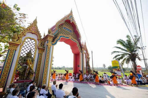 ภาพ No.299396:วันที่ 18 มกราคม พ.ศ. 2569 พิธีต้อนรับพระธรรมยาตรา ณ อนุสรณ์สถานลำดับที่ 5 สถานที่เผยแผ่วิชชาธรรมกายครั้งแรก อนุสรณ์สถานบางปลา วัดบางปลา อำเภอบางเลน จังหวัดนครปฐม ในโครงการธรรมยาตรา กตัญญูบูชา มหาปูชนียาจารย์ พระมงคลเทพมุนี(สด จนฺทสโร) พระผู้ปราบมาร อนุส