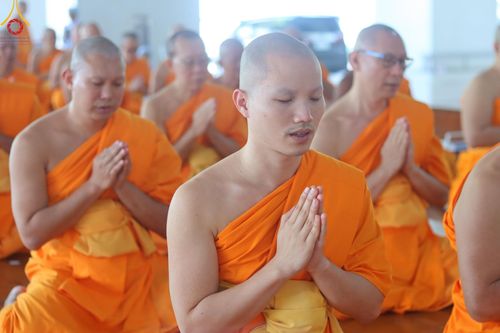 ภาพ No.177415:พิธีถวายภัตตาหารเมนูสวรรค์ และพิธีบุพเปตพลี ครั้งที่ 158 ร่วมอุทิศบุญแด่หมู่ญาติที่ล่วงลับไปแล้ว และสืบทอดอายุพระพุทธศาสนา ณ วัดพระธรรมกาย วันที่ 30 พฤศจิกายน พ.ศ.2567 (วันพระ แรม 15 ค่ำ เดือน 12)