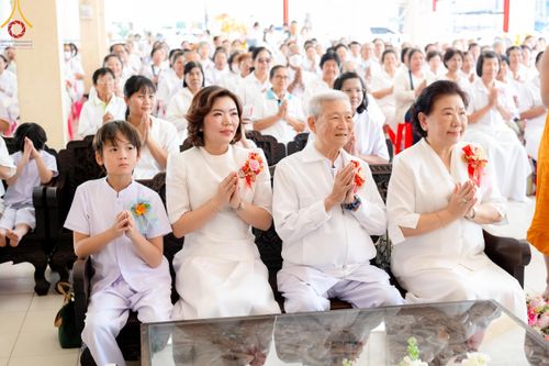 ภาพ No.192318:พิธีทอดผ้าป่าทำนุบำรุงศาสนสถาน ณ วัดเทพพล แขวงบางพรม เขตตลิ่งชัน กรุงเทพมหานคร ในโครงการธรรมยาตรา กตัญญูบูชา มหาปูชนียาจารย์ พระมงคลเทพมุนี(สด จนฺทสโร) พระผู้ปราบมาร อนุสรณ์สถาน 7 แห่ง ปีที่ 13 วันที่ 9 มกราคม พ.ศ. 2568