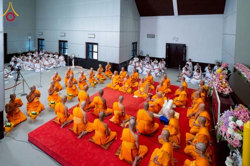 ภาพ No.223783:วันอาทิตย์ที่ 11 พฤษภาคม พ.ศ. 2568 พิธีอุปสมบทสามเณรเปรียญธรรมอุปสมบทอุทิศชีวิต 9 รูป อุบาสก 1 ท่าน ณ อุโบสถพระไตรปิฏกวัดพระธรรมกาย