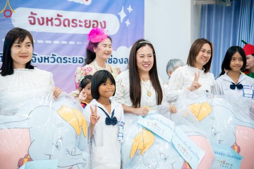 ภาพ No.185101:กิจกรรมวันรวมพลังเด็กดี V-Star ผู้นำฟื้นฟูศีลธรรมโลก จังหวัดระยอง ณ ศูนย์ปฏิบัติธรรมระยอง (บ้านช่องลม) ในวันเสาร์ที่ 14 ธันวาคม พ.ศ. 2567