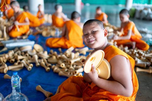 ภาพ No.60874:V.37 ยิ่งกว่าดี เพื่อ 80 ปีของพ่อ ภาพการเตรียมงานของหน่วยงานต่างๆ เพื่อพิธีฉลองอายุวัฒนมงคล 80 ปี หลวงพ่อธัมมชโย และรับถวายมหาสังฆทาน 10,000 กว่าวัดทั่วประเทศ ในวันคุ้มครองโลก วันจันทร์ที่ 22 เมษายน พ.ศ. 2567