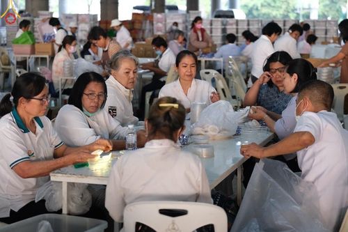 ภาพ No.120890:V.20 เป็นปลื้ม การเตรียมงาน เก็บงาน การรับบุญของเจ้าหน้าที่หน่วยงานต่างๆ เพื่อโครงการธรรมยาตรา กตัญญูบูชา มหาปูชนียาจารย์ พระมงคลเทพมุนี (สด จนฺทสโร) พระผู้ปราบมาร อนุสรณ์สถาน 7 แห่ง ปีที่ 12 ระหว่างวันที่ 2 - 31 มกราคม พ.ศ.2567