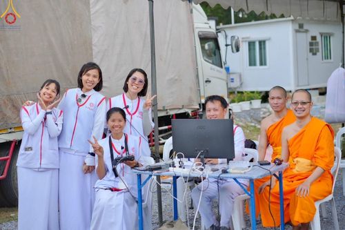 ภาพ No.203011:V.51 สารพัดV สารพัดดี ที่คลองบางนางแท่น ในโครงการธรรมยาตรา กตัญญูบูชา มหาปูชนียาจารย์ พระมงคลเทพมุนี(สด จนฺทสโร) พระผู้ปราบมาร อนุสรณ์สถาน 7 แห่ง ปีที่ 13 ระหว่างวันที่ 2-31 มกราคม พ.ศ. 2568