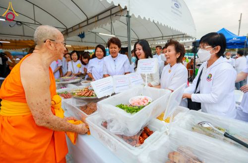 ภาพ No.118086:พิธีถวายภัตตาหารเป็นสังฆทาน แด่คณะพระธรรมยาตรา ปีที่ 12 วันที่ 24 มกราคม พ.ศ. 2567 ณ อนุสรณ์สถานบางนางแท่น จ.นครปฐม