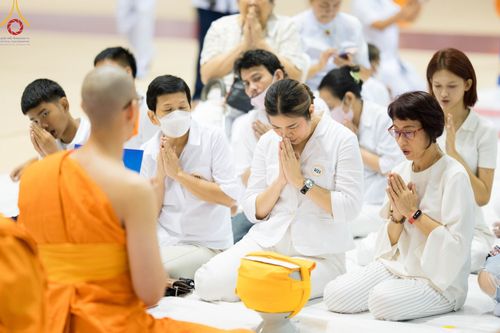 ภาพ No.101705:พิธีขอบรรพชา, พิธีขอสรณคมน์และศีล, พิธีถวายบาตร ในโครงการอุปสมบทหมู่ รุ่นบูชาธรรมมหาปูชนียาจารย์ ณ วัดพระธรรมกาย วันที่ 9 ธันวาคม พ.ศ. 2566