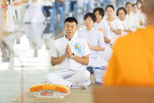 ภาพ No.229721:วันที่ 25 มิถุนายน พ.ศ. 2568 (แรม 15 ค่ำ เดือน 7) พิธีบุพเปตพลี ครั้งที่ 166 ร่วมอุทิศบุญแด่หมู่ญาติที่ล่วงลับไปแล้ว และสืบทอดอายุพระพุทธศาสนา ณ หอฉันคุณยายอาจารย์ฯ วัดพระธรรมกาย