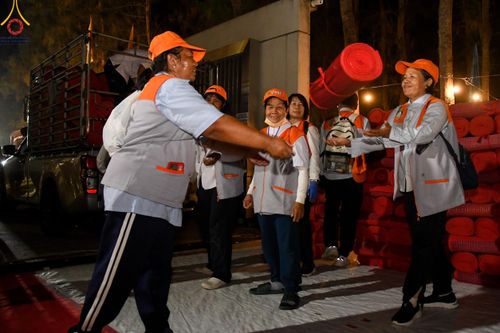 ภาพ No.108305:V.5 ทุ่มพลัง การเตรียมงาน เก็บงาน การรับบุญของเจ้าหน้าที่หน่วยงานต่างๆ เพื่อโครงการธรรมยาตรา กตัญญูบูชามหาปูชนียาจารย์ พระมงคลเทพมุนี (สด จนฺทสโร) พระผู้ปราบมาร อนุสรณ์สถาน 7 แห่ง ปีที่ 12 ระหว่างวันที่ 2 - 31 มกราคม พ.ศ. 2567