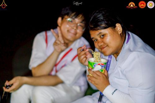 ภาพ No.224784:วันที่ 11 -12 พฤษภาคม พ.ศ. 2568 คณะพระอาจารย์ เจ้าหน้าที่ อาสาสมัคร นักศึกษา ทั้งชาวอินโดนีเซีย และชาวไทย ร่วมแรงร่วมใจ เตรียมงาน เก็บงาน ในวันวิสาขบูชา ณ พระมหาเจดีย์บรมพุทโธ ประเทศอินโดนีเซีย