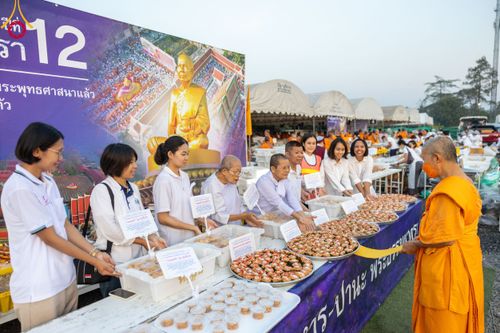 ภาพ No.116325:พิธีถวายภัตตาหารเป็นสังฆทาน แด่คณะพระธรรมยาตรา ปีที่ 12 วันที่ 21 มกราคม พ.ศ. 2567 ณ วัดโบสถ์(บน) บางคูเวียง จ.นนทบุรี