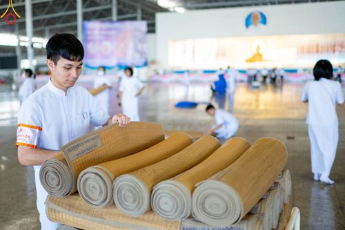 ภาพ No.102437:พิธีถวายอุปกรณ์ทำความสะอาด ณ บ้านแก้วเรือนทองคุณยายอาจารย์ฯ วัดพระธรรมกาย วันเสาร์ที่ 16 ธันวาคม พ.ศ. 2566