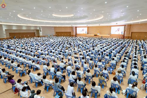 ภาพ No.242283:วันที่ ๒๙ - ๓๑ สิงหาคม พ.ศ. ๒๕๖๘ สัมมนารวมใจผู้นำบุญ บูชาธรรม ๘๑ ปี  หลวงพ่อธัมมชโย รุ่นที่ ๒ กฐินสามัคคีทั่วไทย ๓๐,๐๐๐ วัด โครงการอุปสมบทบูชาธรรมมหาปูชนียาจารย์  ๓,๐๐๐ รูป