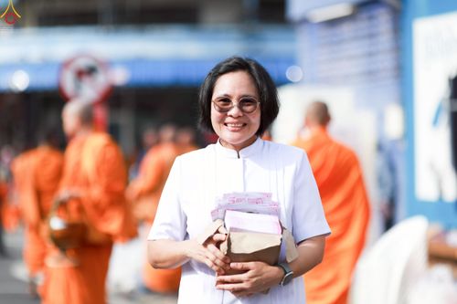 ภาพ No.237382:วันที่ 9-10 สิงหาคม พ.ศ. 2568 การเตรียมงาน เก็บงาน ของเจ้าหน้าที่ทุกสถานะ ในงานมหาสังฆทาน ตักบาตรพระ 10,000 รูป ใจกลางเมืองหาดใหญ่ จ.สงขลา