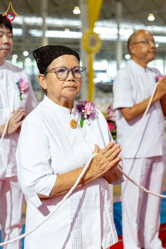 ภาพ No.261251:วันอาทิตย์ที่ 5 ตุลาคม พ.ศ. 2568 พิธีจุดเทียนใจ ไฟนิรันด์ อนันตชัย ณ สภาธรรมกายสากล วัดพระธรรมกาย