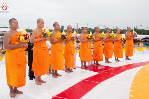 ภาพ No.144446:3 Bigboon 1.พิธีทอดผ้าป่าสถาปนาสังฆรัตนะปทุมเจดีย์ 2.พิธีประดิษฐานดอกบัวอนันต์นิรันดร์กาล 3.พิธีถวายมหาสังฆทานแด่คณะสงฆ์ทุกวัดในจังหวัดปัตตานี ณ ศูนย์อบรมเยาวชนจังหวัดปัตตานี วันอาทิตย์ที่ 14 กรกฎาคม พ.ศ. 2567