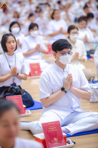 ภาพ No.138844:พิธีถวายกองทุนสนับสนุน การสร้างพระไตรปิฎกฉบับธรรมชัย และอนุรักษ์คัมภีร์ใบลาน น้อมบูชาธรรมหลวงพ่อธัมมชโย 80 ปี ณ ห้องแก้วสารพัดนึก 2 วัดพระธรรมกาย วันเสาร์ที่ 1 มิถุนายน พศ. 2567