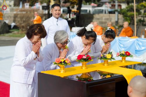 ภาพ No.132219:พิธีประดิษฐานยอดอุโบสถ บูชาธรรม 80 ปี หลวงพ่อธัมมชโย ณ วัดพระธรรมกายโทชิหงิ ประเทศญี่ปุ่น วันอาทิตย์ที่ 24 มีนาคม พ.ศ. 2567