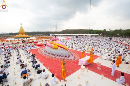 ภาพ No.129388:พิธีประดิษฐานพระบรมสารีริกธาตุ ณ มหารัตนะเจดีย์สิริปทุมสวรรค์ ศูนย์ปฏิบัติธรรมภาคใต้ อ.บางกล่ำ จ.สงขลา วันที่ 10 มีนาคม พ.ศ.2567