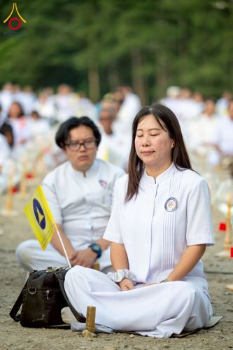 ภาพ No.275129:วันอาทิตย์ที่ 30 พฤศจิกายน พ.ศ. 2568 พิธีตอกเสาเข็ม "สร้างองค์พระเจดีย์เพื่อสร้างสันติภาพโลก" ต้นสุดท้าย ณ ศูนย์ปฏิบัติธรรมระยอง (บ้านช่องลม)