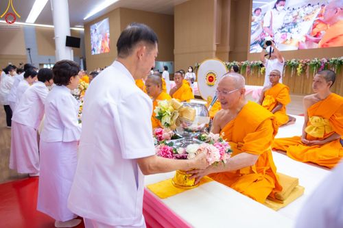ภาพ No.206934:พิธีถวายโคมมาฆประทีป น้อมถวายเป็นพุทธบูชา แด่คณะพระภิกษุ สามเณร วัดพระธรรมกาย วันอาทิตย์ที่ 9 กุมภาพันธ์ พ.ศ. 2568 ณ ห้องแก้วสารพัดนึก 2 สภาธรรมกายสากล วัดพระธรรมกาย จังหวัดปทุมธานี