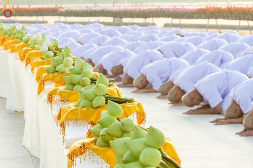 ภาพ No.180582:พิธีบรรพชาอุปสมบท โครงการอุปสมบทบูชาธรรมมหาปูชนียาจารย์ ประจำปีพุทธศักราช 2567 วันเสาร์ที่ 7 ธันวาคมพ.ศ. 2567 ณ วัดพระธรรมกาย จ.ปทุมธานี