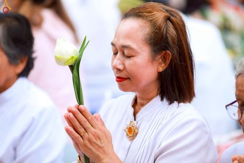 ภาพ No.237102:วันอาทิตย์ที่ 10 สิงหาคม พ.ศ. 2568 มหาสังฆทานครั้งยิ่งใหญ่ ตักบาตรพระ 10,000 รูป ถ.นิพัทธ์อุทิศ 3 ใจกลางนครหาดใหญ่ จ.สงขลา (ชุดที่ 2)